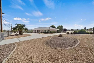 15845 Mesquite St, Hesperia, CA 92345 - Photo 4