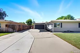 3495 Mono Dr, Riverside, CA 92506 - Photo 2