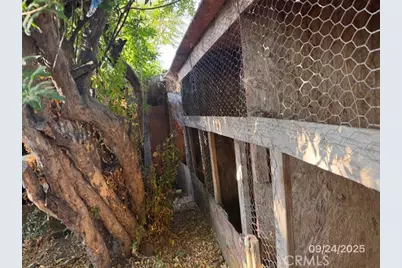 885 San Jacinto, San Bernardino, CA 92408 - Photo 6