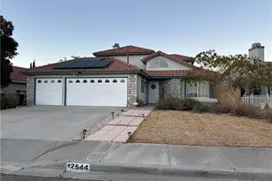 12544 Sunbird Ln, Victorville, CA 92392 - Photo 2