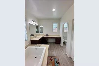 15930 Chorus, Fontana, CA 92336 - Photo 30