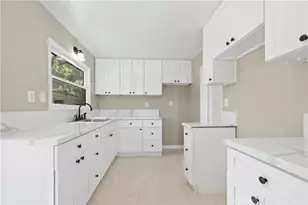 277 E Green, Claremont, CA 91711 - Photo 14