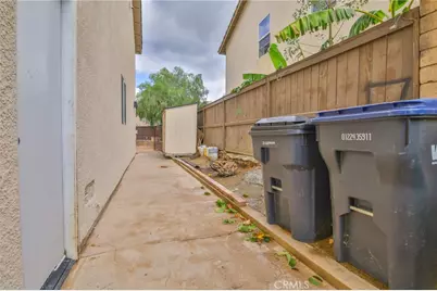 25980 Avenida Espaldar, Moreno Valley, CA 92551 - Photo 42