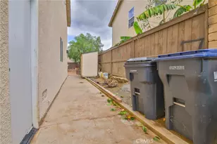 25980 Avenida Espaldar, Moreno Valley, CA 92551 - Photo 42