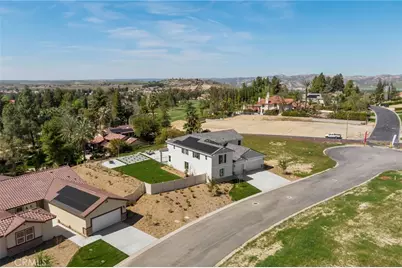 5613 Levanto, Bakersfield, CA 93306 - Photo 4