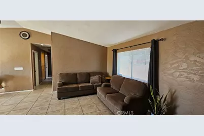 15638 Burwood, Victorville, CA 92394 - Photo 4