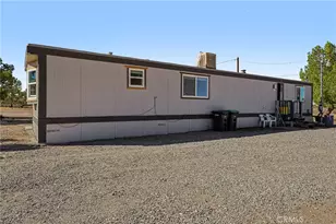 10444 Mono Rd, Phelan, CA 92371 - Photo 14