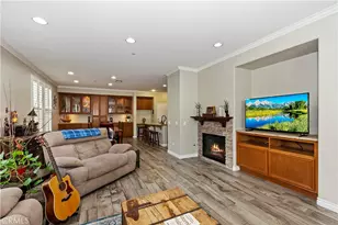 15723 Parkhouse Dr, Fontana, CA 92336 - Photo 8