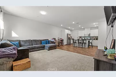 5604 Altamura Way #8, Fontana, CA 92336 - Photo 8