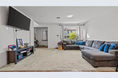 5604 Altamura Way #8, Fontana, CA 92336 - Photo 6