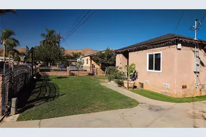 3880 Fox Tail, Jurupa Valley, CA 92509 - Photo 2