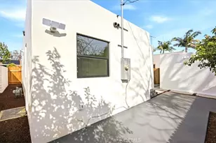 712 E H, Ontario, CA 91764 - Photo 32