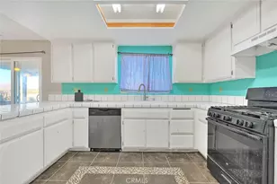 14811 Kingsdale, Apple Valley, CA 92307 - Photo 18