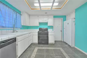 14811 Kingsdale, Apple Valley, CA 92307 - Photo 16