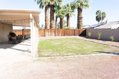 37650 Drexell Dr, Palm Desert, CA 92211 - Photo 18