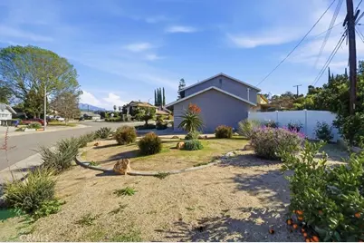 1410 Pleasantview Dr, Redlands, CA 92374 - Photo 4