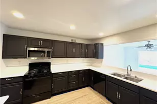 19935 Lanark St, Canoga Park, CA 91306 - Photo 8