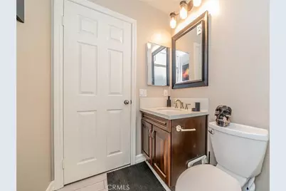 549 W Summerfield, Anaheim, CA 92802 - Photo 32