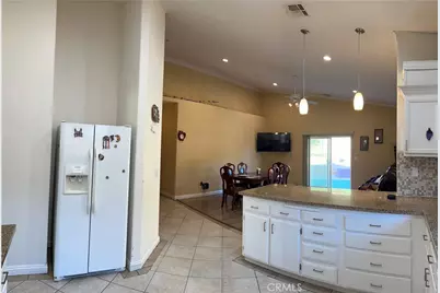 16312 Molino, Victorville, CA 92395 - Photo 8