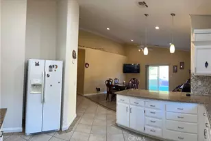 16312 Molino, Victorville, CA 92395 - Photo 8