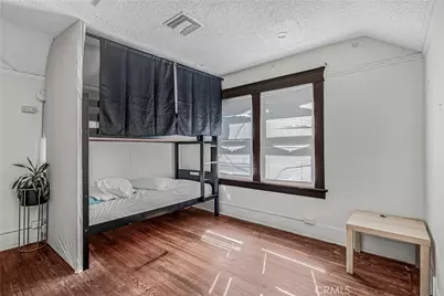 1129 Logan, Los Angeles, CA 90026 - Photo 28