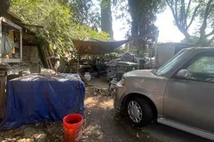 11465 Sunburst, Sylmar, CA 91342 - Photo 2