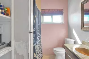 909 W Flora St, Ontario, CA 91762 - Photo 36