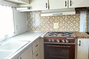 185 N Eucalyptus, Rialto, CA 92376 - Photo 10