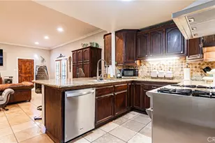 7503 Aqueduct Ave, Van Nuys, CA 91406 - Photo 16