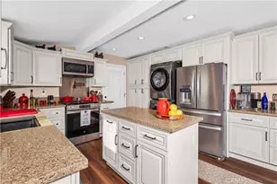 815 E Magnolia, Burbank, CA 91501 - Photo 16