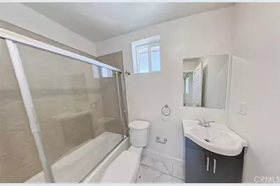 630 W 79th, Los Angeles, CA 90044 - Photo 10