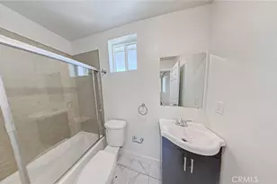 630 W 79th, Los Angeles, CA 90044 - Photo 10