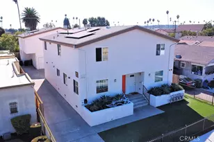 630 W 79th, Los Angeles, CA 90044 - Photo 2
