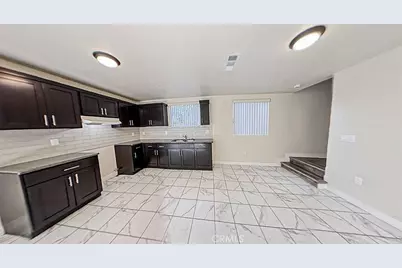 630 W 79th, Los Angeles, CA 90044 - Photo 8