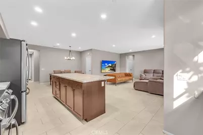 870 E Mountain #D, Azusa, CA 91702 - Photo 10