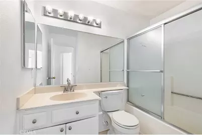 19727 Scarlet Meadow Drive, Newhall, CA 91321 - Photo 16