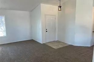 14260 Hillsborough, Victorville, CA 92392 - Photo 4