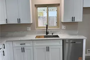 10733 Mead Ct, Loma Linda, CA 92354 - Photo 6