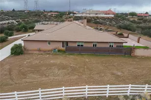 10282 Farmington, Oak Hills, CA 92344 - Photo 10