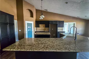 10282 Farmington, Oak Hills, CA 92344 - Photo 38