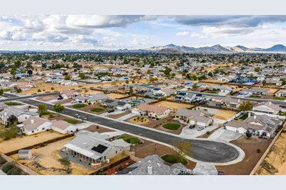 21266 Colombard, Apple Valley, CA 92308 - Photo 54