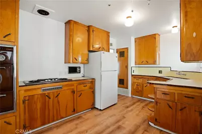 924 W E, Ontario, CA 91762 - Photo 16