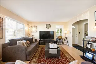 39 Pine Via Ave, Anaheim, CA 92801 - Photo 18