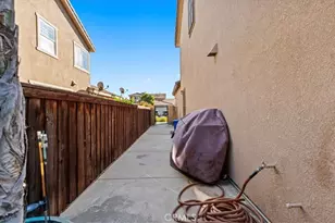 17948 Yellow Dock Way, San Bernardino, CA 92407 - Photo 40