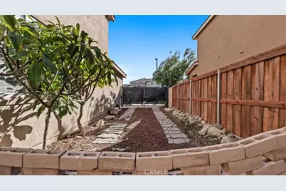 17948 Yellow Dock Way, San Bernardino, CA 92407 - Photo 38