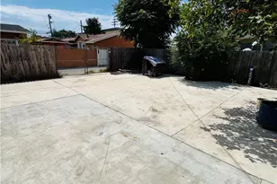 7411 Elsie, Los Angeles, CA 90001 - Photo 24