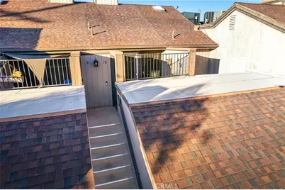 22421 Sherman Way #10, West Hills, CA 91307 - Photo 2