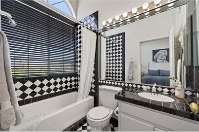 4464 Moorpark #104, Toluca Lake, CA 91602 - Photo 24