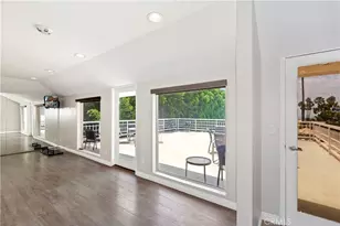 7250 Franklin Ave, Los Angeles, CA 90046 - Photo 22