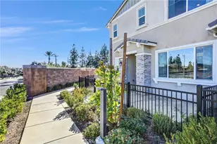 16681 Wyndham Ln, Fontana, CA 92336 - Photo 2